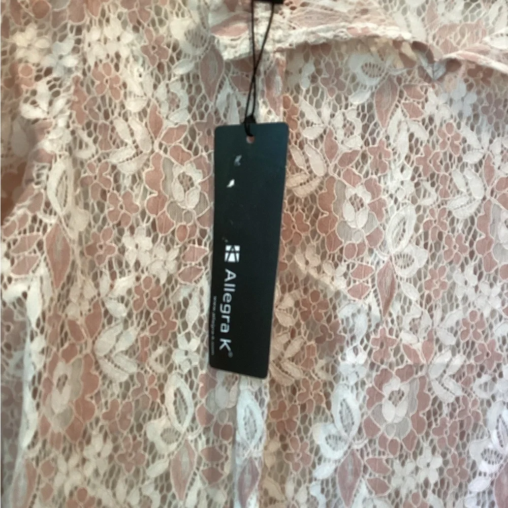 Nwt Allegra K Shirt size medium‎